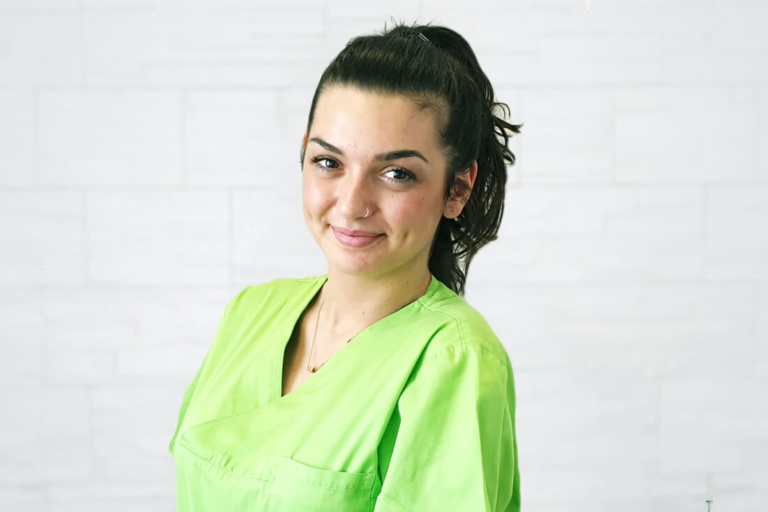 Zahnarzt Köln-Ostheim – Kroll & Apostologlou – Team – Gabriela Zahnarzt Köln-Ostheim - Kroll & Apostologlou - Team - Gabriela