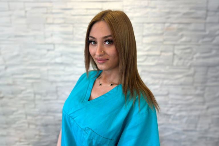 Zahnarzt Köln-Ostheim - Kroll & Apostologlou - Team - Achelya Osmanova